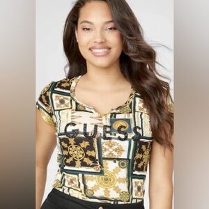 FINAL PRICE 💚 NWOT Guess Los Angeles Holly Crush Logo Top. Size small